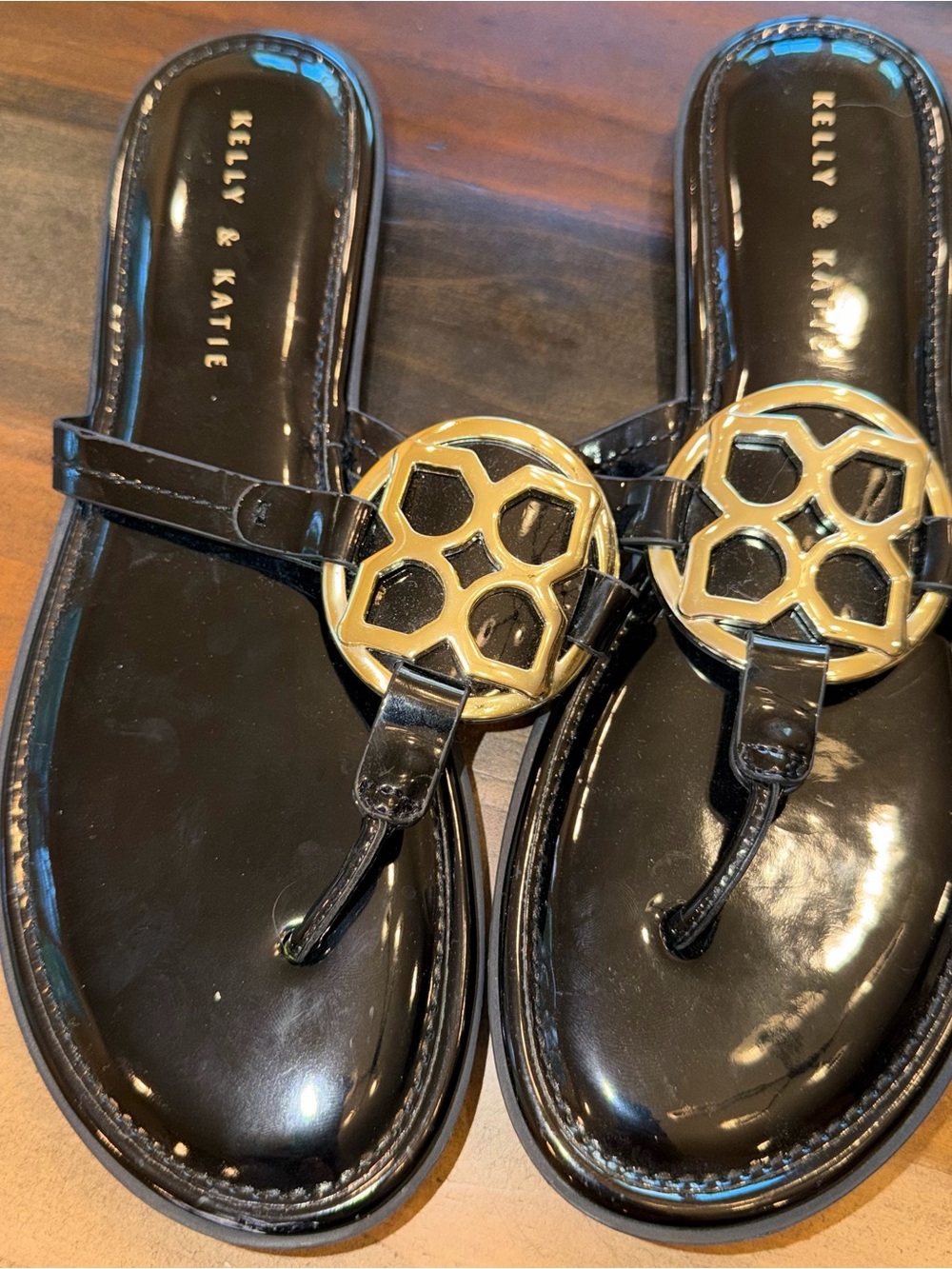 Kelly and Katie Sandals size 10 - Picture 2 of 3